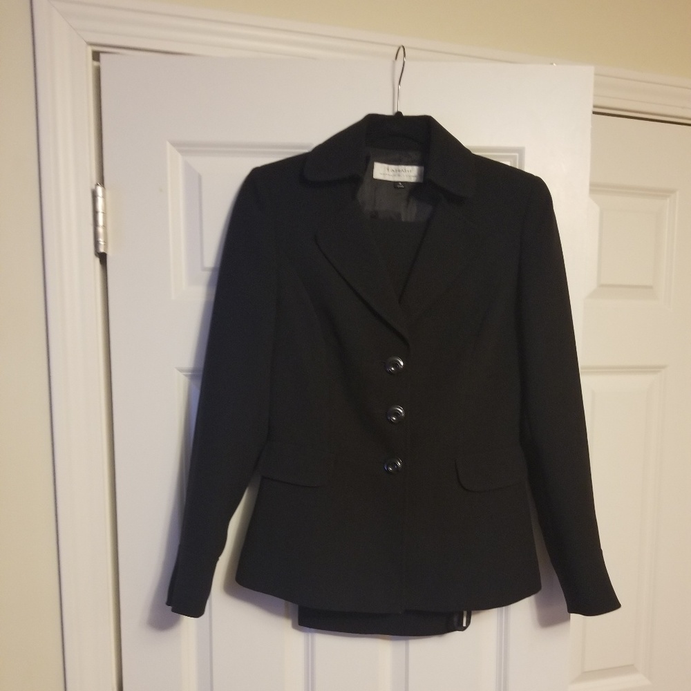 Tahari black pant suit